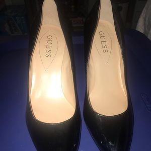 Guess Black pointy heels